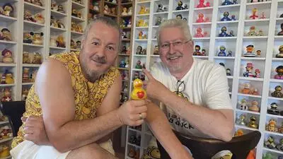 Gerhard Thier und Steffen Grafe sammeln seit mehr als zehn Jahren Gummi-, Bade- und Quietscheenten in allen Größen und Farben