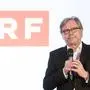 ABD0128_20180130 - WIEN - STERREICH: ORF-Generaldirektor Alexander Wrabetz als stellvertretender Preistrger in der Kategorie "Redaktion des Jahres"  fr den ORF am Dienstag, 30. Jnner 2018, anl. der Verleihung der Auszeichnungen "Journalisten des Jahres 2017" in Wien. - FOTO: APA/GEORG HOCHMUTH