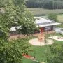 Mitten im Grünen liegt der neue Kindergarten von Mitterdorf/Raab