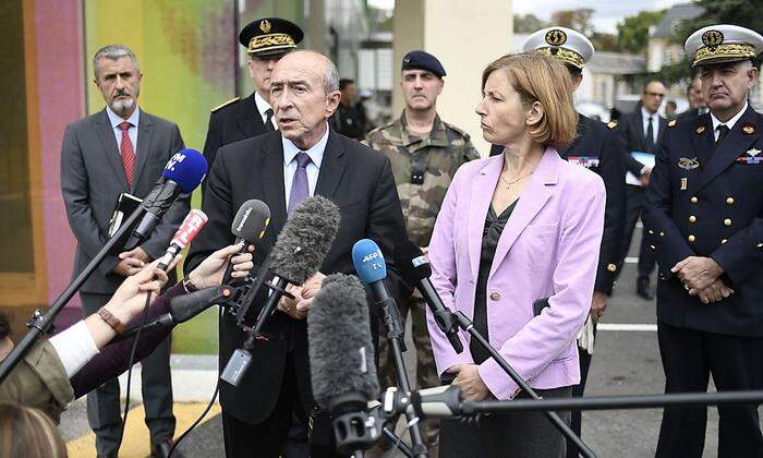 Gerard Collomb und Florence Parly bei der Pressekonferenz