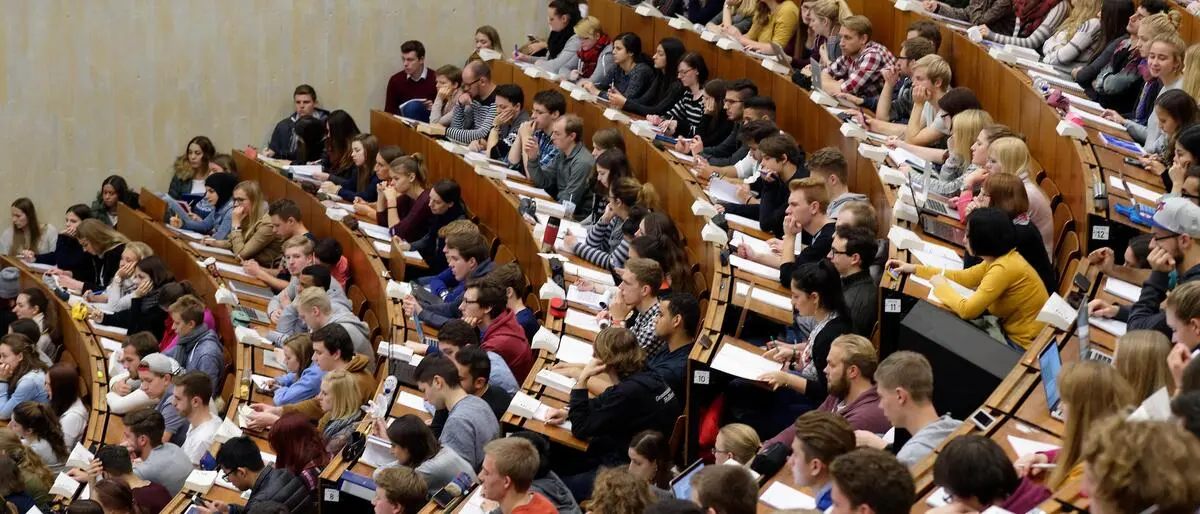 Bei Universitäten wird der Sparstift angesetzt