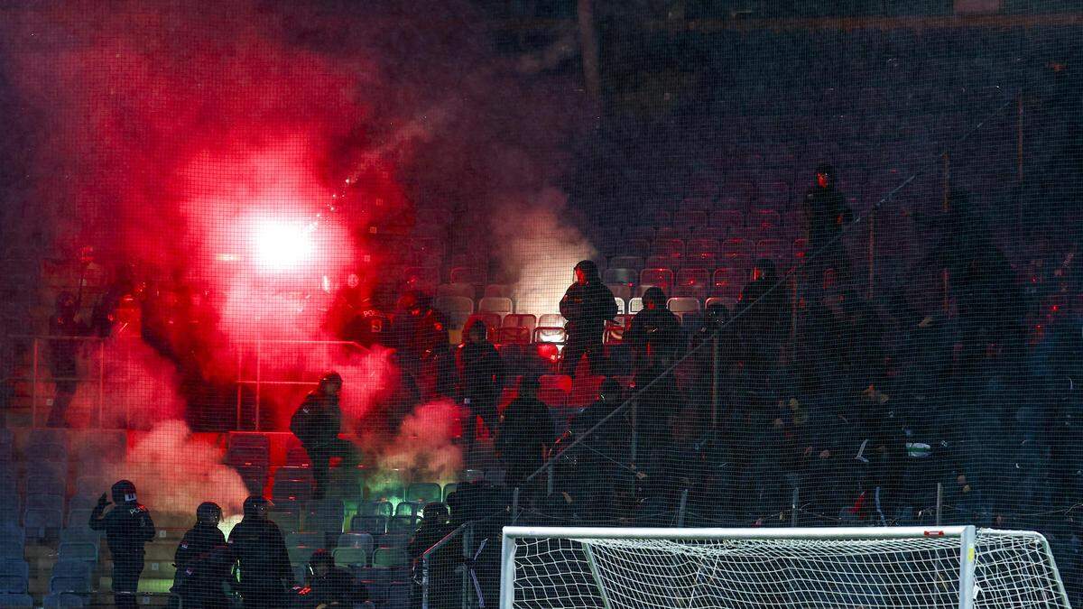 Ausschreitungen begleiteten im November 2023 das Achtelfinal-Spiel im ÖFB-Cup zwischen GAK und Sturm Graz