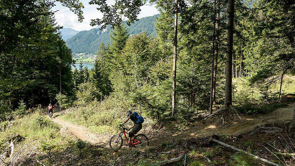 Die Trails am Weißensee locken zum Bike-Vergnügen in der Natur