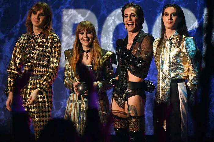 Es ist der erste italienische Erfolg in einer internationalen Kategorie in der Geschichte der European Music Awards.