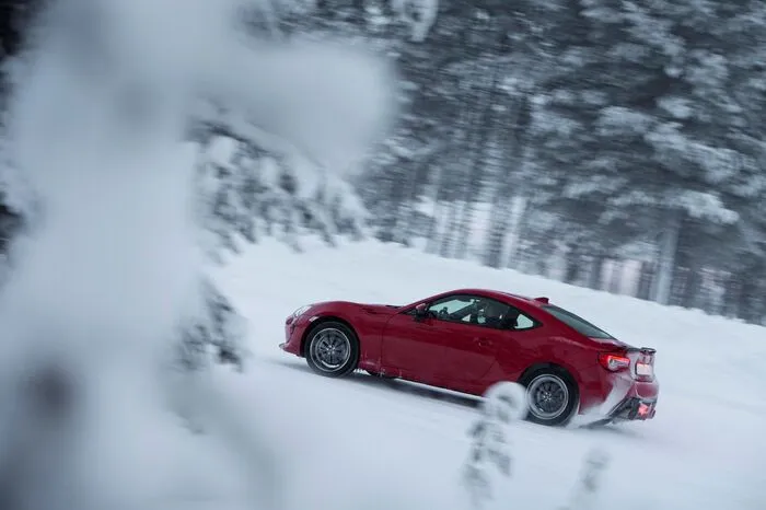 Der GT86 markierte 2012 wohl am deutlichsten den U-Turn des Auto-Riesen: Toyota baut wieder einen Hecktriebler - dass wir das noch erleben dürfen.