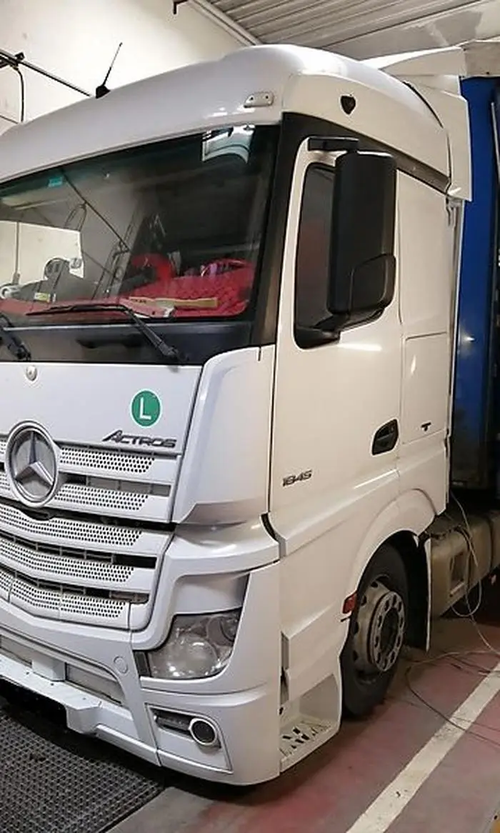 Der Sattelschlepper musste in die Werkstatt