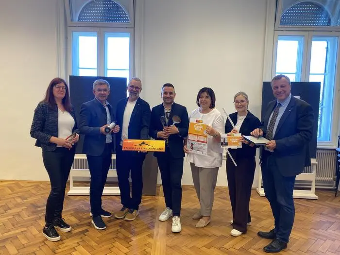 Rebekka Fuchs, Franz Fartek, Michael Fend, Michael Wagner, Agnes Totter, Tamara Schober und Thomas Heuberger freuen sich bereits auf die Bildungsmesse