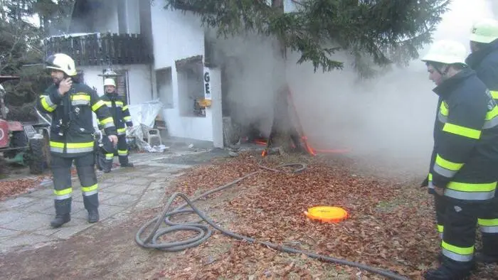 Im Wohnhaus eines 72-Jährigen in der Gemeinde St. Margareten im Rosental brach in der Nacht auf Dienstag ein Feuer aus. Der Mann kam dabei ums Leben.