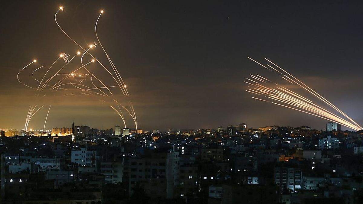  Insgesamt rund 4.070 Raketen aus Gazastreifen abgefeuert