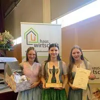 Freude bei den drei erfolgreichen Teilnehmerinnen: Lilith Geißler, Cornelia Pabst und Zäzilia Gruber