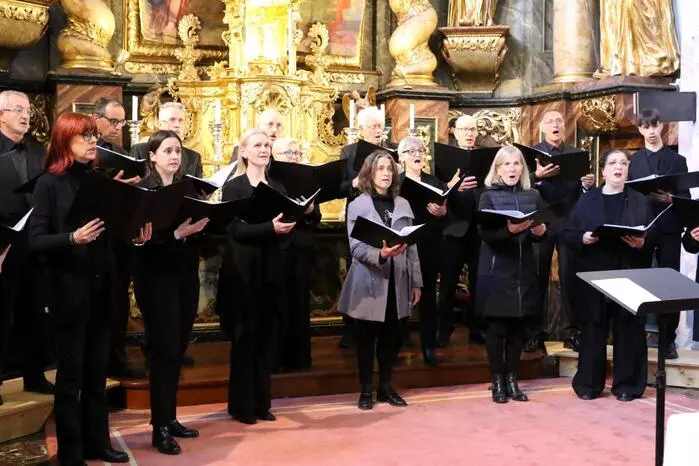 Neben dem Klangkörper vom Längsee (Leitung Magrit Ramprecht) wirkte weiters der Corale Renato Portelli di Mariano del Friuli (Fabio Pettarin) mit (Foto).