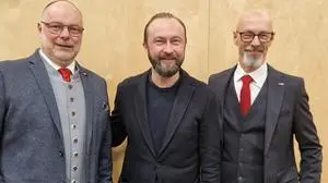 Vizebürgermeister Christian Niesenbacher, SPÖ-Fraktionsvorsitzender Max Lercher und Bürgermeister Bernd Mara