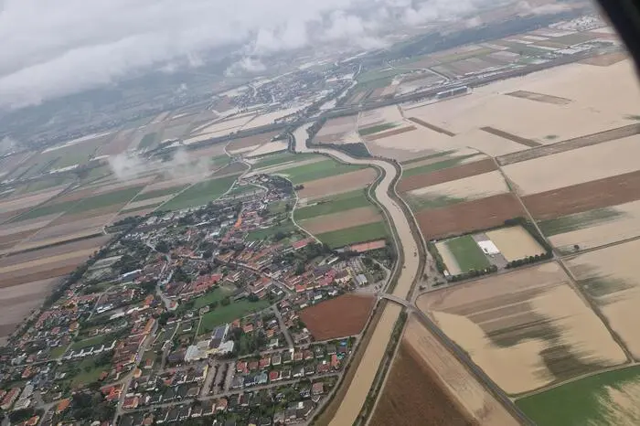 Weiterhin starke Niederschläge und Hochwasser in Niederösterreich. Im Bild: Luftaufnahme im Bereich Böheimkirchen, aufgenommen am Montag, 16. September 2024