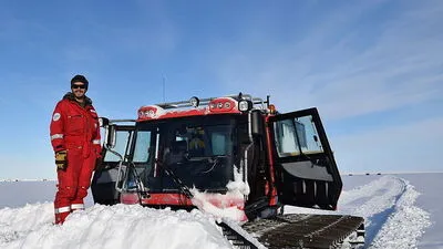 Der Arriacher Thomas Sterbenzarbeitet als technischer Leiter auf einer Forschungsstation in der Antarktis