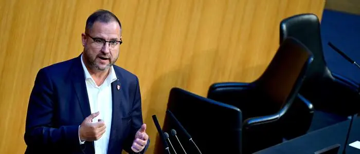 Kündigt einen Misstrauensantrag gegen die Dreierkoalition an: FPÖ-Generalsekretär Christian Hafenecker