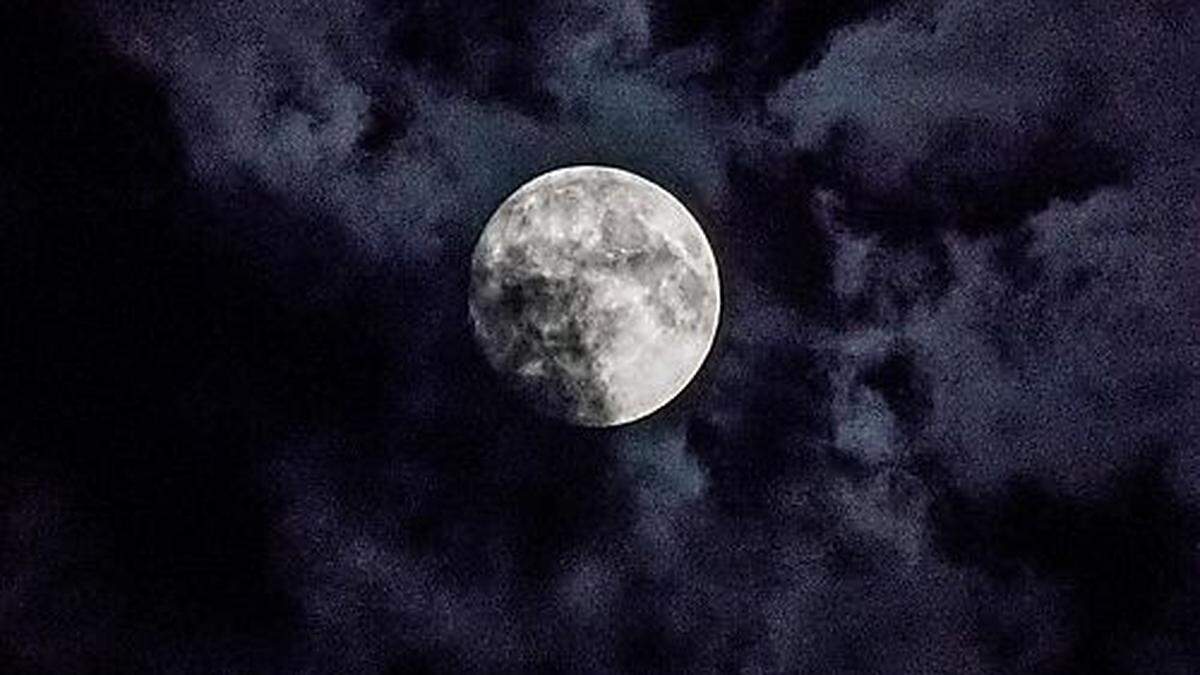 In der Nacht auf den 8. April kommt der Vollmond der Erde besonders nahe