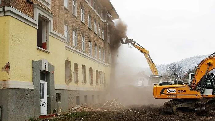 Das umstrittene Haus wird jetzt abgerissen