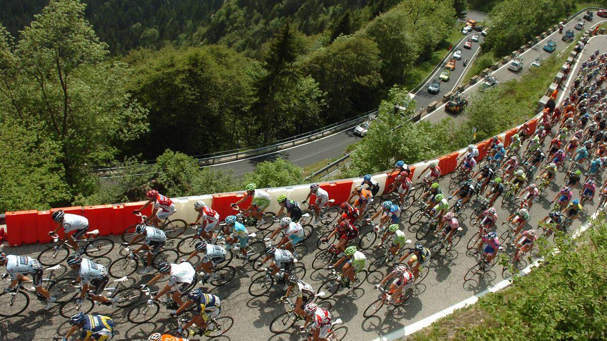 Schon 2011 kletterte der Giro zur Glockner-Passhöhe