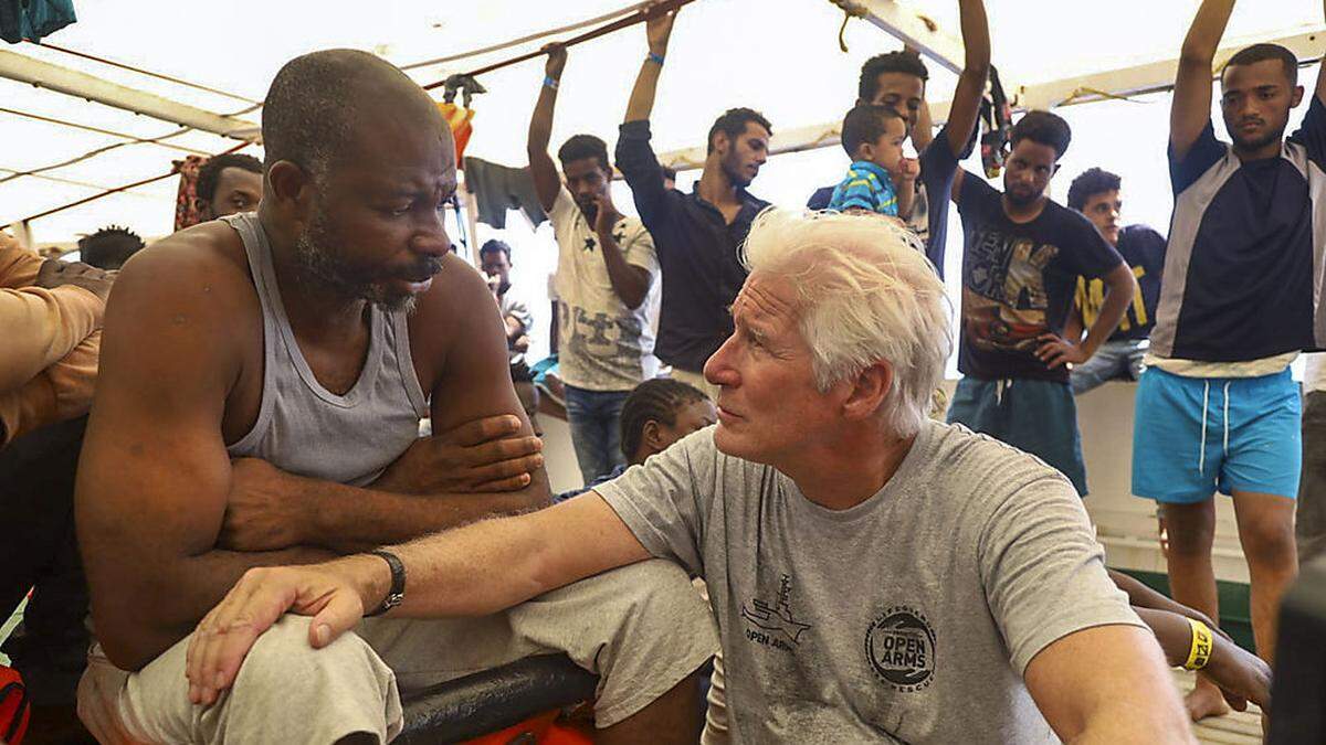 Richard Gere auf dem Rettungsschiff