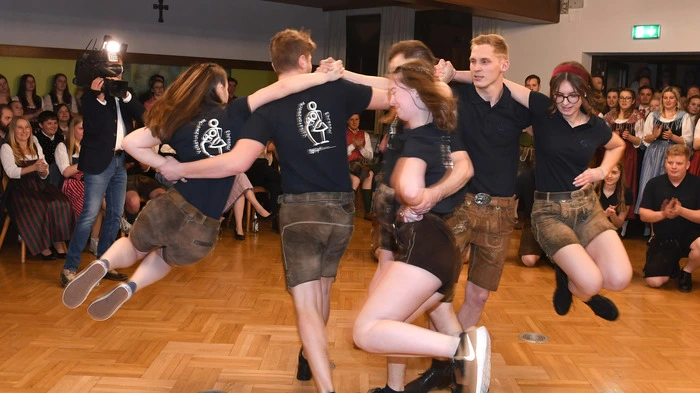 Zwischendurch ging es auf der Tanzfläche zünftig ab