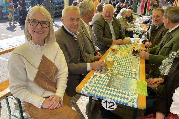 Neben der zweiten Landtagspräsidentin Gabriele Kolar kamen unter anderem auch...