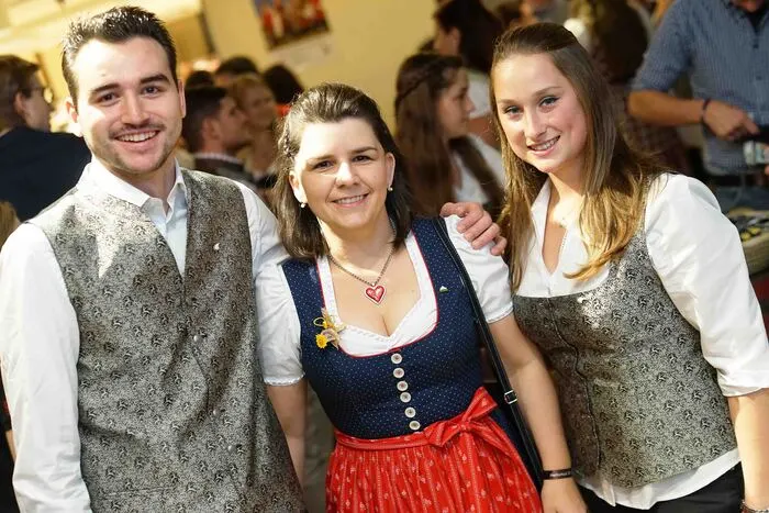 Auch die neue Landjugend Tracht der Ortsgruppe Gräbern/Prebl wurde präsentiert.