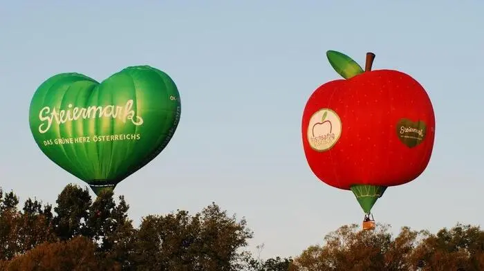 Das steirische Herz trifft auf den frisch-saftig-steirischen Apfel - das gab es bei den steirischen Meisterschaften der Ballonfahrer in Puch bei Weiz zu sehen.