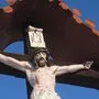 Christusfigur von einem Wegkreuz gestohlen (Sujetbild)