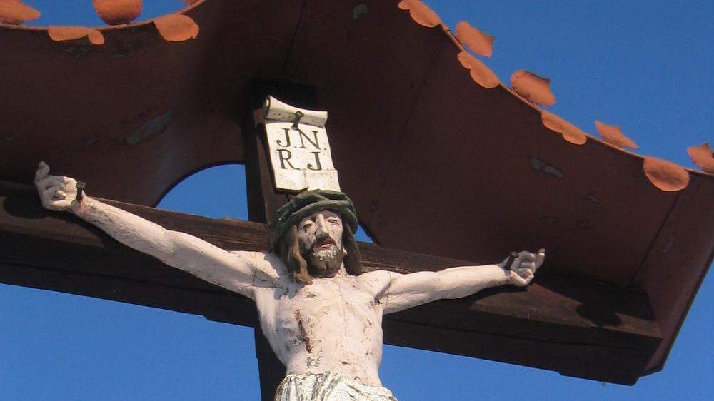 Christusfigur von einem Wegkreuz gestohlen (Sujetbild)