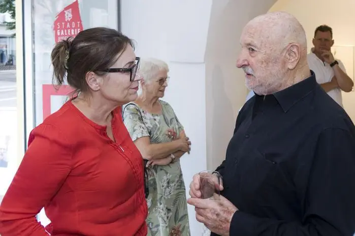 Nach der Übersiedlung aus Kroatien nach Österreich absolvierte Klug seine Ausbildung in Graz und Wien, unter anderem an der Kunstgewerbeschule sowie an der Hochschule für angewandte Kunst.