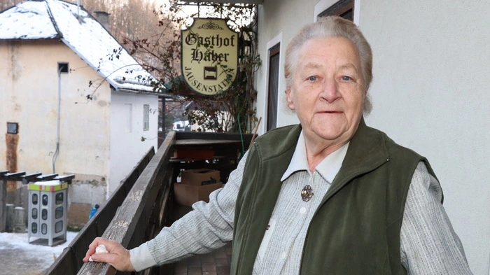 Wirtin Gottfrieda Huber freute sich über die zahlreichen Besucher des "Tiffner Advent im Dorf".