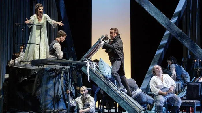 An der Staatsoper feiert am 24. März die Gottfried-von-Einem-Oper "Dantons Tod" Premiere. Inszenieren wird Josef Köpplinger.
