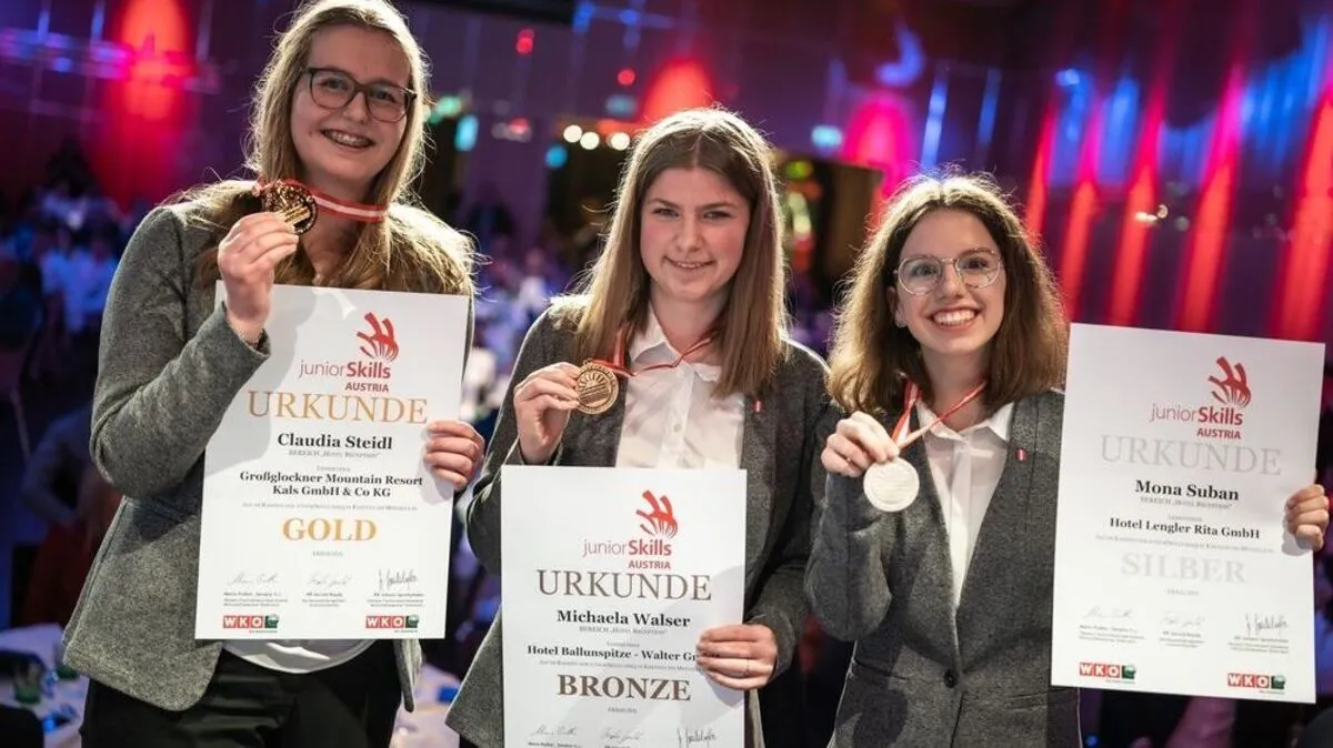 Claudia Steidl, Michaela Walser und Mona Suban meisterten an der Rezeption auch die schwierigsten Aufgabenstellungen ihrer anspruchsvollen Gäste mit Bravour