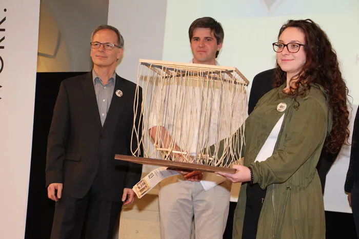 Erster Preis für das Projekt von Katharina Haslinger (HTL Mödling). Schwester Anna-Sophie nahm den Preis für sie entgegen.