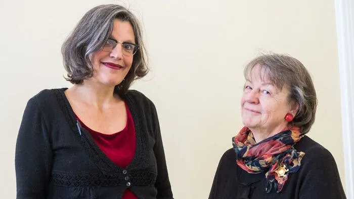 Die Preisträgerinnen Daniela Grabe und Dorothee Bauer
