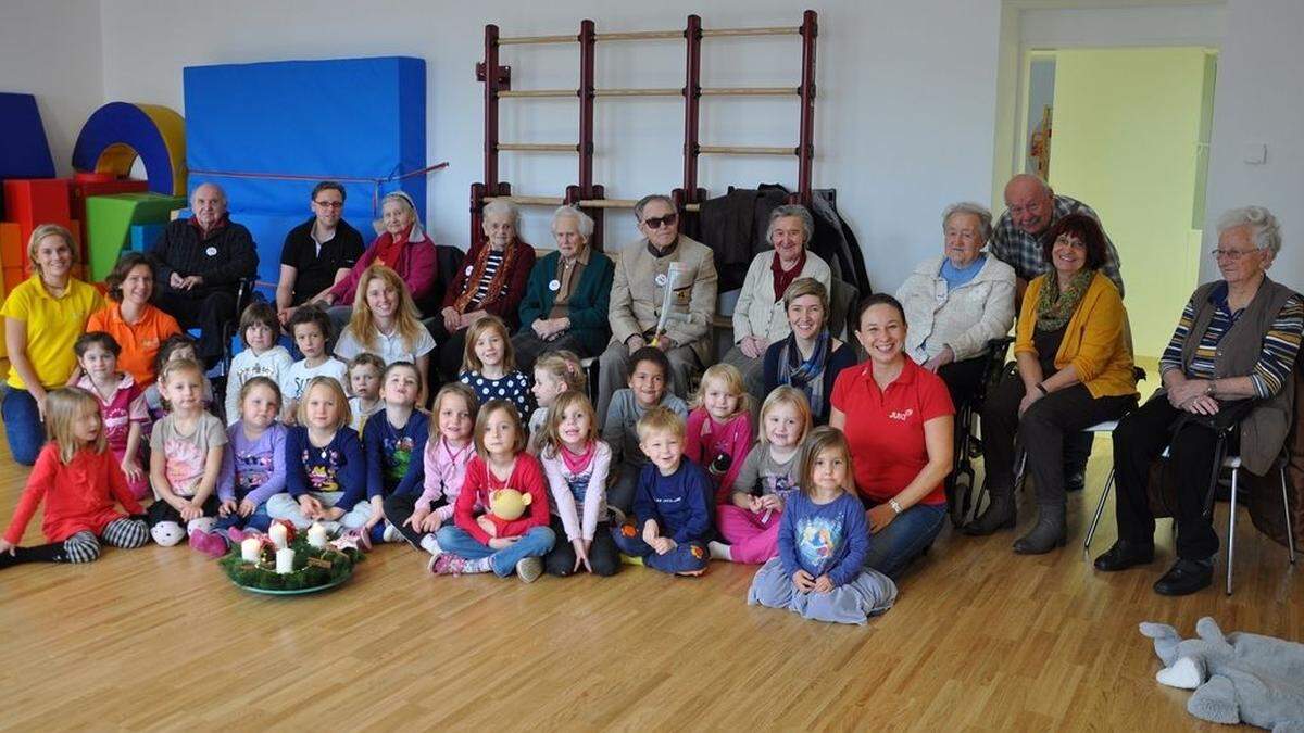 Kinder und Pensionisten feierten gemeinsam Advent