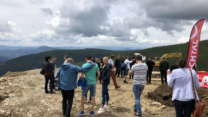 Auf 1900 Meter Seehöhe fand am Montag der Spatenstich statt.