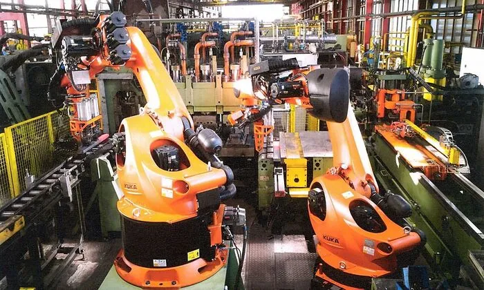 Zu unseren Kunden zählen alle namhaften europäischen OEMs, mit welchen wir gemeinsam an Entwicklungen von innovativen Lösungen arbeiten