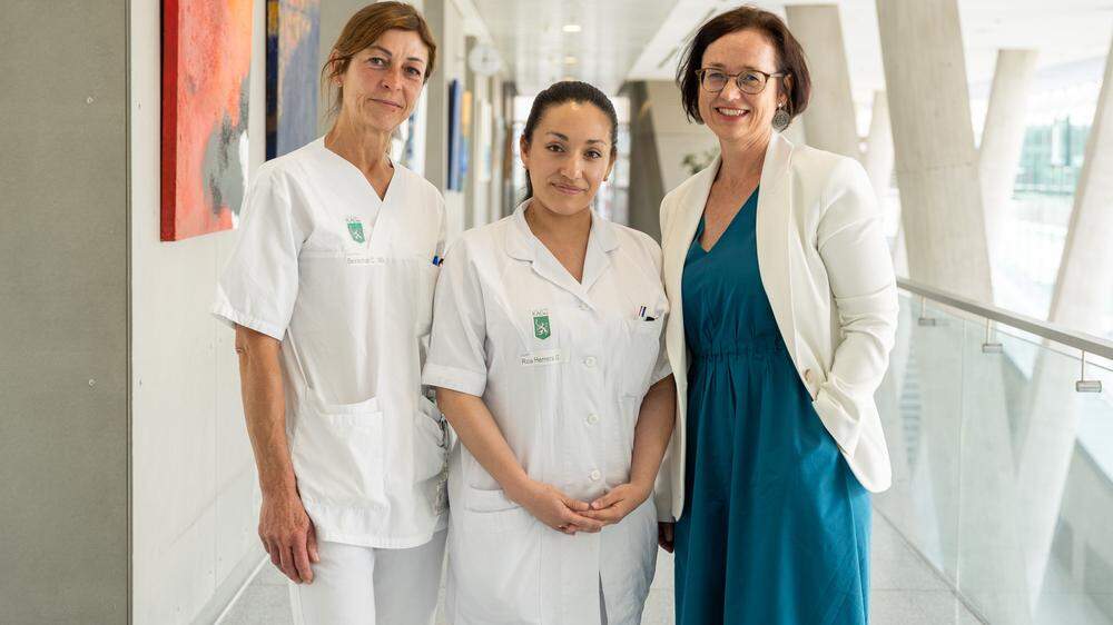 Stationsleiterin Christine Beinschab, Krankenpflegerin Stephanie Roa Herrera und Christina Grünauer-Leistenberger (von links)