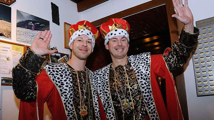 Prinz Christian (links) und Prinz Oliver regieren das Fschingsgerücht