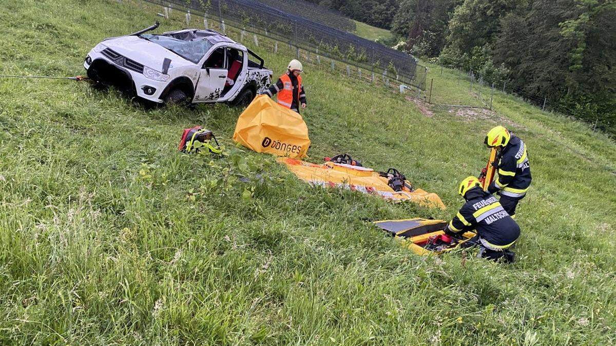 Der Wagen stürzte am Karnerberg in Leutschach über die steile Böschung