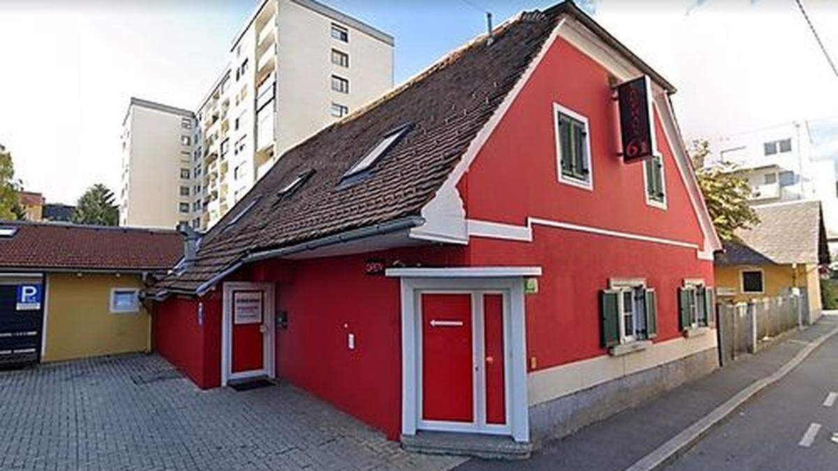 Ein knallrotes Laufhaus ist derzeit an der Adresse Josefigasse 61 zu finden.