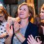 Große Freude bei den Grünen: Stadtparteichefin Judith Schwentner hofft in Graz noch auf den ersten Platz
