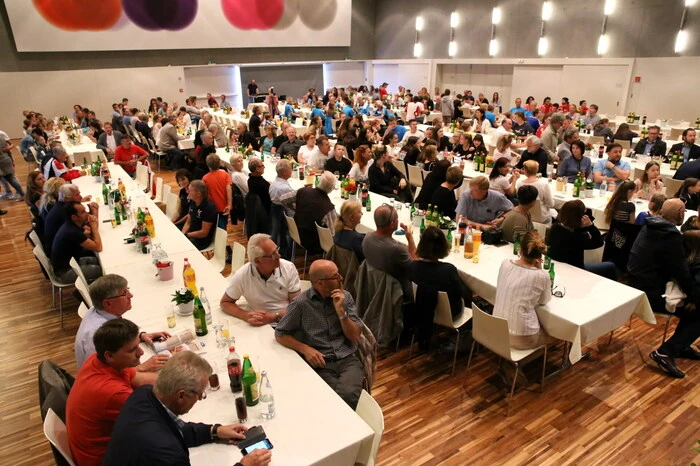 Und lang und beeindruckend war die Liste jener Spitzensportler, die am Donnerstagabend zur Auszeichnung in die Blumenhalle gepilgert waren. 