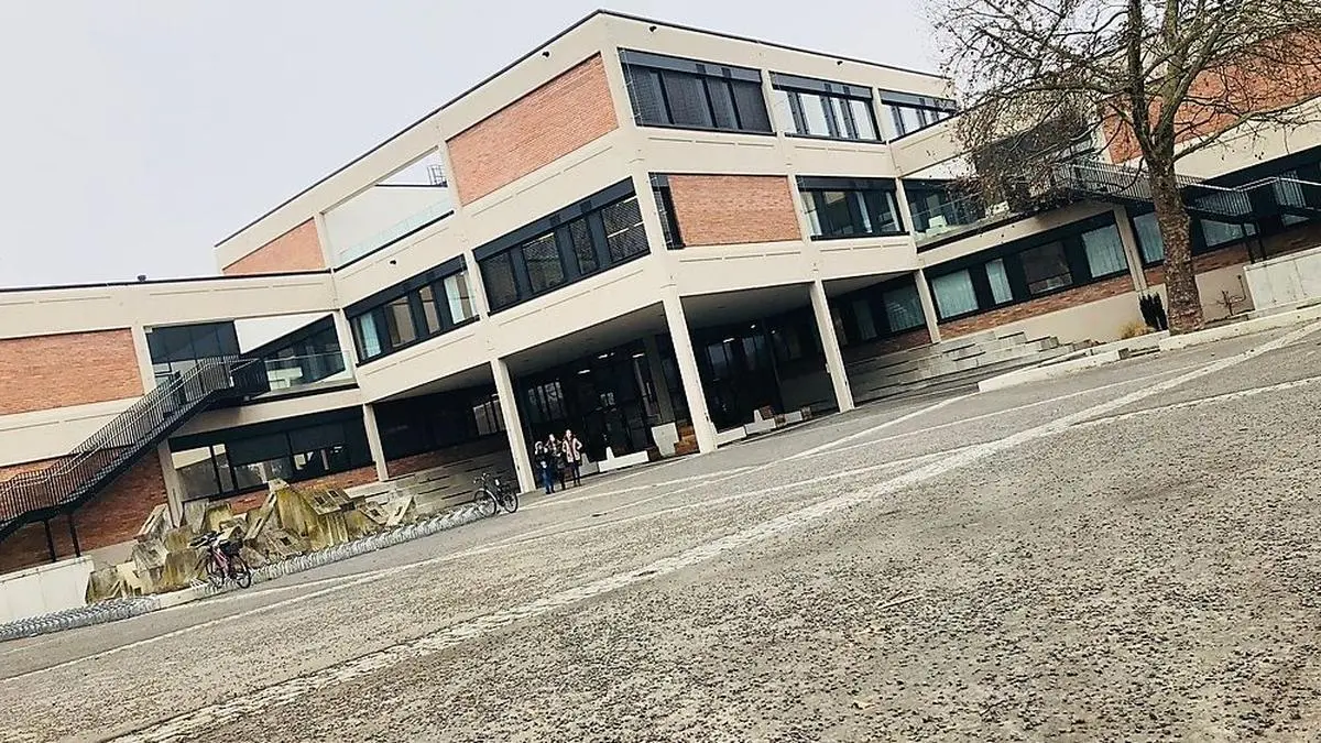 Geht es nach der FPÖ und Direktor Gunter Wilfinger, dann soll eine AHS-Unterstufe in Feldbacher Bundesschulzentrum einziehen.