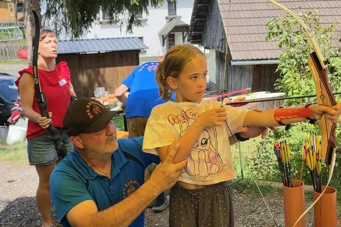 Für die jungen Besucher war den ganzen Tag über einiges geboten. Bei verschiedenen Spielen konnten sich Buben und Mädchen austoben und ihre Geschicklichkeit unter Beweis stellen.