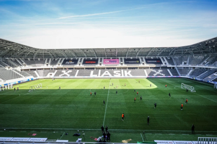 Die neue Arena fasst bei nationalen Spielen - an das Gründungsjahr angelehnt - 19.080 Fans. Bei internationalen Partien passen 17.117 Menschen in das Stadion.