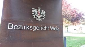 Wegen Körperverletzung muss sich zumindest einer der beiden Angeklagten vor Gericht verantworten