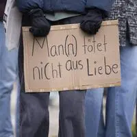 Oftmals geht Gewalt gegen Frauen von jener Person aus, die das größte Vertrauen des Opfers genießt – dem eigenen Partner.