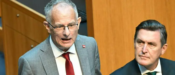 Finanzminister Markus Marterbauer (SPÖ) bei seiner Budgetrede im Parlament.
